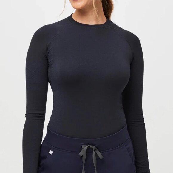 Figs Salta Underscrub Tops - Bonsai and Navy - Picture 4 of 5